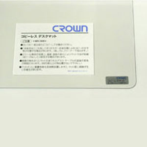 -------------------------------------------------------------- 画像はイメージです。 ※ PC環境により実際の色味や質感と異なって表示される場合がございます。 ※ 部品・パーツなどの一部の商品では本体の商品画像を使用しております。 ※ 製品の仕様・画像・パッケージは、メーカー側から予告なく変更される場合があります。 -------------------------------------------------------------- ■ 入数： 1枚■ 縦×横（mm）： 695×1195■ マット厚： 1.8mm■ 材質： 透明軟質ビニール※素材の性質上、温度・湿度によりサイズが若干収縮する事が有ります。 机上用品 【#154】