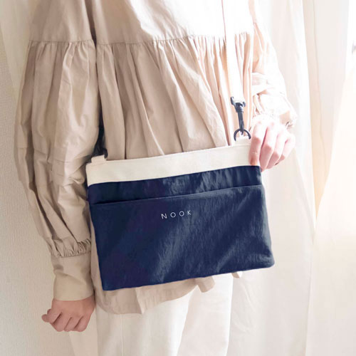オカトー NOOK サコッシュ ネイビー
