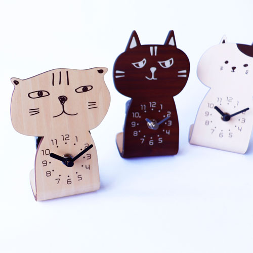 ヤマト工芸 chara cats キャラキャッツ 置き時計 リュウノスケ BR ウォールナット YK20-103 時計 アナログ時計 卓上時計 卓上 アナログ 猫 ねこ 木製 日本製