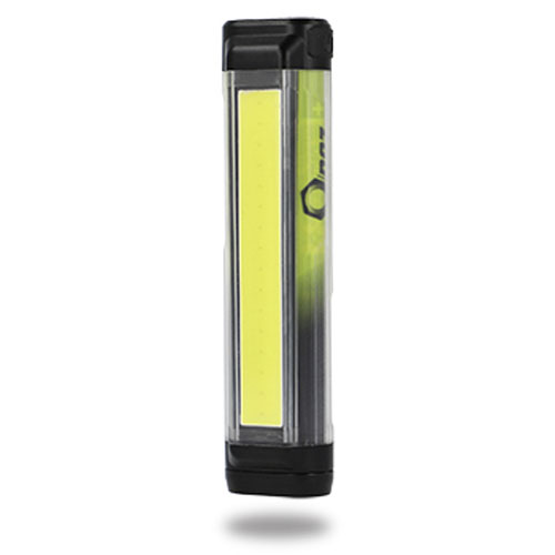 -------------------------------------------------------------- 画像はイメージです。 ※ PC環境により実際の色味や質感と異なって表示される場合がございます。 ※ 部品・パーツなどの一部の商品では本体の商品画像を使用しております。 ※ 製品の仕様・画像・パッケージは、メーカー側から予告なく変更される場合があります。 -------------------------------------------------------------- COB LEDによる広い照射面トップライト＆メインライトで隙間から広範囲まで照らせるエネループ・充電式エボルタ使用可能■ COB LED：多数のLEDチップを密集して基盤に直接実装した光源。多灯式に比べ多重影ができにくく、照射範囲も広い特長を持つ。■ 底面マグネット■ 背面クリップ：作業ベルト等に挟んで使用可能。■ トップライト：ハンディトーチとしても使用可能。■ バッテリーボックスカバーシート：外観イメージを変えられる。■ サイドプッシュスイッチ【仕様】使用光源：高輝度白色COB LED×1個、高輝度チップタイプ白色LED×1個明るさ（約）：200ルーメン（Ecoモード時）/ 550ルーメン（Highモード時）/ 30ルーメン（トップライト）輝度（約）：57カンデラ（Ecoモード時）/ 168カンデラ（Highモード時）/ 88カンデラ（トップライト）使用電池：単3形アルカリ電池×4本エネループ・充電式エボルタ使用可能点灯時間（約）：20時間（Ecoモード）/ 7時間（Highモード）/ 60時間（トップライト）照射特性：照射角度 160°照射距離（約）：25m（最大時）保護等級：防塵・防滴仕様（IP54準拠）落下耐久：1m落下耐久本体サイズ（約）：W35.0×H139.0×D26.5mm本体質量（約）：148g（電池含む）付属品：テスト用電池、バッテリーボックスカバーシート×2枚 【メーカー・ブランド】 GENTOS / ジェントス / じぇんとす 【#10】