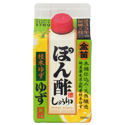 -------------------------------------------------------------- 画像はイメージです。 ※ PC環境により実際の色味や質感と異なって表示される場合がございます。 ※ 部品・パーツなどの一部の商品では本体の商品画像を使用しております。 ※ 製品の仕様・画像・パッケージは、メーカー側から予告なく変更される場合があります。 -------------------------------------------------------------- メーカーの都合等により、商品規格・仕様（容量、パッケージ、原材料、原産国など）が変更される場合がございます。実際にお届けする商品とサイト上の表記が異なる場合がございますので、お届けした商品ラベルを事前にご確認の上、ご使用ください。 ▲商品の特性上、基本的にご返品を承ることが出来ません。何卒ご了承ください。（返品・キャンセル不可） 金笛丸大豆しょうゆをベースに、埼玉県毛呂山町の桂木ゆず果汁を贅沢に使用しておりますので、風味豊かなコクのある味わいが春夏秋冬問わず美味しく召し上がれます。■ 金笛丸大豆しょうゆをベースに、埼玉県毛呂山町産の桂木ゆずの果汁を贅沢に使用したぽん酢しょうゆ。■ かつお節の自然な風味を生かし、旨味豊かなコクと、すっきりとした酸味を両立した一本です。■ 地球環境に配慮した紙容器使用。■ 木桶仕込みの天然醸造醤油：金笛笛木醤油は完成元年1789年の創業以来、伝統的な木桶仕込みを守り続けています。代々伝わる大きな杉の木桶でゆっくりじっくり長期醗酵熟成させた天然醸造醤油をつくります。■ 原材料しょうゆ(大豆(カナダ)、小麦(国産)、食塩(メキシコ))、砂糖(国内製造)、醸造酢(国内製造)、ゆず果汁(埼玉県毛呂山町)、醗酵調味液(国内製造)、鰹節エキス(国内製造)、酵母エキス(国内製造)■ 温度帯・保存方法・注意事項保存方法：直射日光を避け常温で保存・開栓後要冷蔵・開栓後は冷蔵庫に保存し、お早めにお召し上がりください。・果汁成分が分離しますので、よく振ってからご利用ください。・原材料の大豆は遺伝子組み換えでないものを使用しています。■ 召し上がり方・使い方湯豆腐、水炊き、しゃぶしゃぶ等なべ物、焼魚、焼なす、焼肉、から揚げ、冷やっこ、ぎょうざ、サラダのドレッシング等で、その香りと味をお楽しみください。■ 賞味期間製造日より360日 本品には枠内が黒で塗られたアレルギー物質が含まれています。 小麦 そば えび かに 卵 乳成分 豚肉 鶏肉 牛肉 いか さけ さば いくら あわび 落花生 カシューナッツ くるみ 大豆 やまいも ごま アーモンド まつたけ りんご オレンジ バナナ もも キウイ ゼラチン 米 マカダミアナッツ 魚介類 【発売元、製造元、輸入元又は販売元】笛木醤油 【#222】　