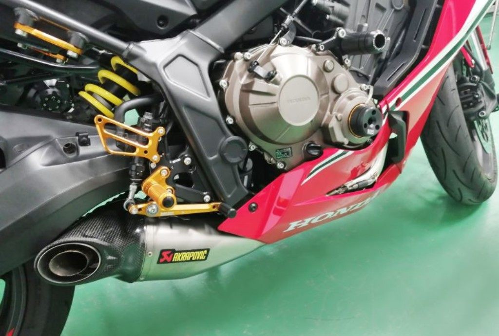 AKRAPOVIC アクラポビッチ レーシングライン フルエキゾーストマフラー CB650R CBR650R HONDA ホンダ マフラー 3
