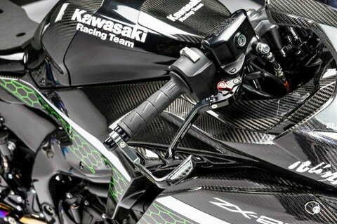 A-TECH エーテック ブレーキレバーガード レバーガード ハンドル バーエンドタイプ：KAWASAKI車用 / タイプ：ドライカーボンケプラーDCK 2