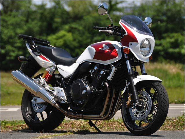 樂天商城 - CHIC DESIGN シックデザイン ロードコメット2 CB400スーパーフォア HONDA ホンダ ビキニカウル カウル関連 外装 スクリーンカラー：スモーク / カラー：パールサンビームホワイト