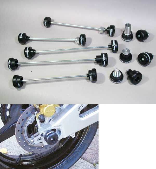 ■商品概要■リア用【タイプ】シャフト貫通タイプ【素材／材質】POM(ポリアセタール)■詳細説明前後ホイールアクスルシャフトの両端に取り付け、本体は、POM(ポリアセタール)の摩擦係数の低い材質によって作られていますので、転倒時に車体が、路面をスムーズに滑り、フロント側は、フロントフォークボトムケースや、ディスクローター等、リヤ側はスイングアーム、ディスクローター等のダメージを、少なからず和らげてくれるでしょう。■注意点※この製品は、レース専用部品ですので転倒その他いかなる損害に於いて保証、クレーム等、一切お受けできませんのでご了承ください。アクスルシャフトの貫通穴を利用して取り付けます。※シャフトタイプは画像内の左側の商品となります。※メーカー都合により商品の仕様変更がある場合がございます。ご了承ください。■適合車種CBR600RR&ensp;CBR600RR 年式: 03-04