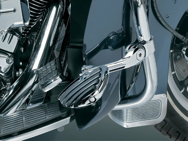 Kuryakyn クリアキン クルーズマウント(TridentDually／ロングアーム) Touring[ツーリング] または1-1/4インチのエンジンガードが付いた車両 HARLEY-DAVIDSON ハーレーダビッドソン フットペグ ステップ 足回り