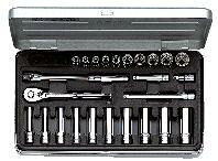 ■商品概要【差込角】 6.3sq.【重量】 1300g【セット内容】・ソケット (六角) B2-05・055・06・07・08・10・11・12・13・14、ソケット(六角)B2-3／16・7／32・1／4・9／32・5／16・11／32・3／8・7／16・1／2・9／16、ラチェットハンドル・BR2E、スピンナハンドル・BS2E、エクステンションバー50BE2-050・100 BE2-100、首振りエクステンションバー30 BE2-030JW、メタルケース(W270×D145×H35)EKB-3■詳細説明樹脂成形トレイ (W264×D144×H30) 付