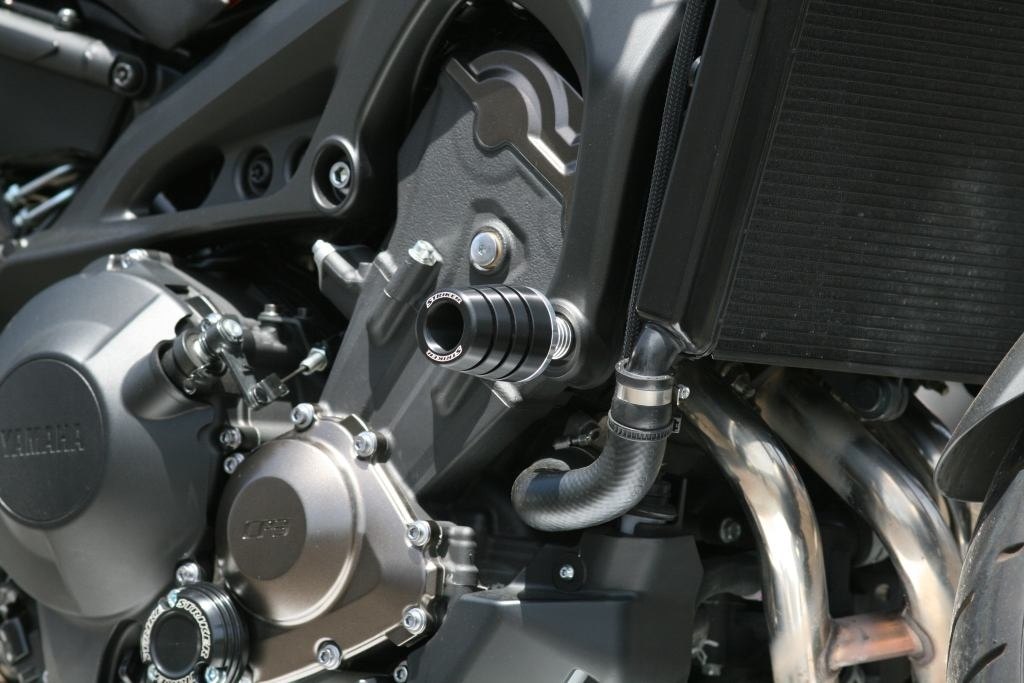 STRIKER ストライカー ガードスライダー MT-09 トレーサー MT-09SP XSR900 XSR900GP YAMAHA ヤマハ エンジンスライダー・フレームスライダー フレーム