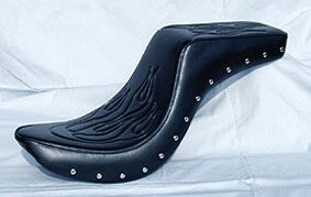 American Dreams アメリカンドリームス キング＆クィーンシート ファイヤーパターン スタッド サベージ400 SUZUKI スズキ