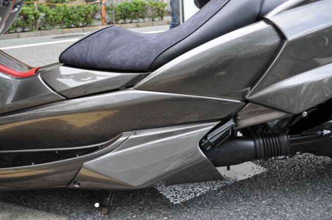 マジェスティ 250 SG20J 4D9 スクーター インナーカウル 塗装