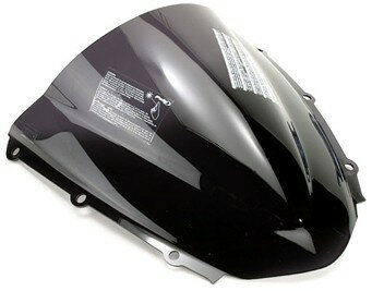 ■商品概要素材：アクリル厚さ：3mm■詳細説明自社風洞をによる徹底した空力解析によって導かれたフォルム。【スリムな全面投影面積：高い空力保護性能】ダブルラジアス形状採用により相反する要素を両立させた実戦仕様のスクリーン。クリアな視界を確保すべく、素材には3mm厚アクリルを採用、ストックスクリーンを凌駕するクリアな視界を実現(ブラック、カーボン等一部カラー製品は透過光率がゼロの製品もございます)。性能だけでなく、シルクスクリーンプリント処理により、メーター裏等のマスクも万全、カスタムパーツとしてのクオリティーも確保。■注意点※画像には他のカラーリングが含まれる場合があります。※製品デザイン、ロゴマーク等の意匠、仕様、価格は予告無く変更される場合がございます。※車種名称、適合年式、適合排気量等の表記は、基本的にEU表記に準じて記載いたしております。※国内モデル及び相当車両への適合につきましては、分かり兼ねるものもございますので予めご了承ください。※各種カラーバリエーションは、モデルにより「未ラインナップ」「廃版」等の場合もございます、詳細はご確認ください。■適合車種CBR1000RR&ensp;CBR1000RR 年式: 04-07