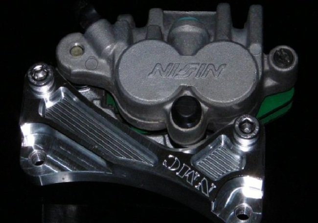 NA Metal Craft エヌエーメタルクラフト φ320 スタンダードキャリパー用サポート Dトラッカー KAWASAKI カワサキ キャリパーサポート・ブラケット ブレーキ