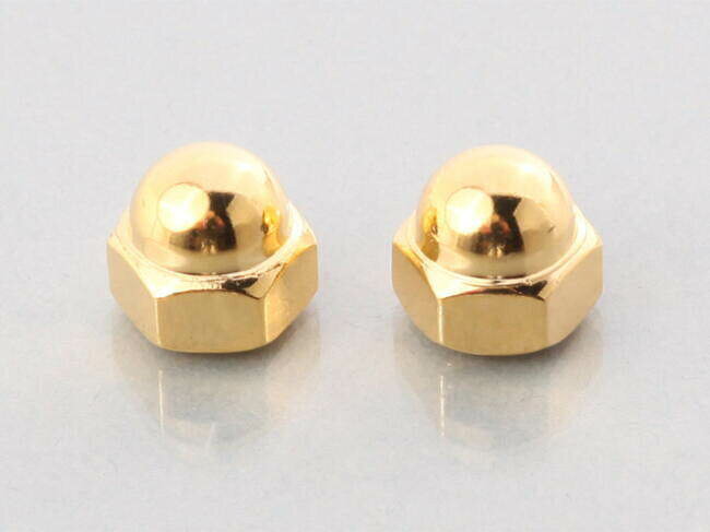 ■注意■この商品は下記となります。必ずご確認ください。8mm用／サイズ：(全長/A)12.5mm×(二面幅/B)1310mm×(ナット部高さ/C)5mm×ピッチ：1.25■他の商品はこちらです6mm用／サイズ：(全長/A)9.5mm×(二面幅/B)10mm×(ナット部高さ/C)4mm×ピッチ：1.0はこちら※リンク先に商品がない場合、すでに完売している商品となります。予めご了承ください。■商品概要素材：ステンレス／24Kメッキ仕上げ入数：2個■詳細説明●危険防止や美観の向上を目的として、ネジ部が突き出さないように袋状になっているナット。■適合車種&ensp;&ensp;&ensp;備考: 汎用