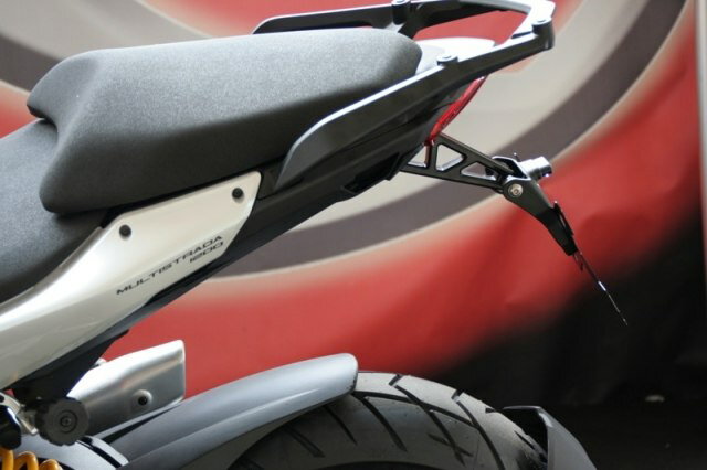 EVOTECH エボテック ナンバープレートホルダー(ホルダーのみ) Multistrada 1200 DUCATI ドゥカティ ナンバープレートホルダー 外装