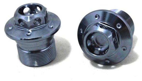 ■詳細説明- Shock Absorber Fits- To add color and strength to the motorcycle- CNC aluminum， not peeling， not rusting- Easy to install directly to your motorcycleColor- Silver， Gold， Grey， BlackMaterial- CNC Aluminum■注意点※取り扱い説明書が付属する場合は外国語となります。※メーカー都合により商品の仕様変更がある場合がございます。ご了承ください。※画像には他のカラーリングが含まれている場合があります。■適合車種GD110&ensp;GD110