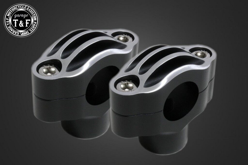 ■商品概要■製品の仕様・アルミ製・高さ：1.5インチ(約38mm)・ハンドルクランプ幅：130mm・車種専用取り付けボルト付属■詳細説明■製品の特徴・ビンテージ感溢れるデザインでワンランク上のカスタムをどうぞ。・ハンドル交換の際などに合わせてご利用下さい。■注意点※「ボルトC」は、純正がセパレートハンドル(22.2mm)の為、トップブリッジの形状が「ボルト」「ボルトR」と異なります。その為、ハンドルポストが取り付けできませんのでご注意下さい。※画像には他の商品が含まれている場合があります。※メーカー都合により商品の仕様変更がある場合がございます。ご了承ください。■適合車種ボルトR&ensp;ボルトRボルト&ensp;ボルト