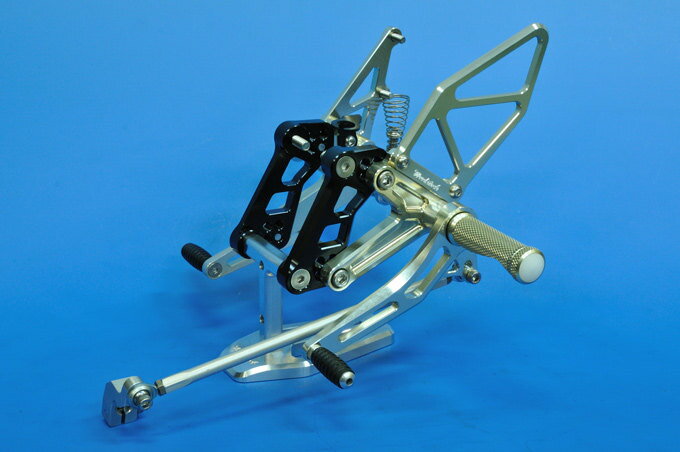 WOODSTOCK ウッドストック バックステップキット CBR1100XX用 CBR1100XX SUPERBLACKBIRD [スーパーブラックバード] HONDA ホンダ バックステップ ステップ 足回り