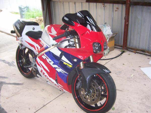 TYGA PERFORMANCE タイガパフォーマンス フロントフェンダー RVF400 HONDA ホンダ フェンダー関連 外装