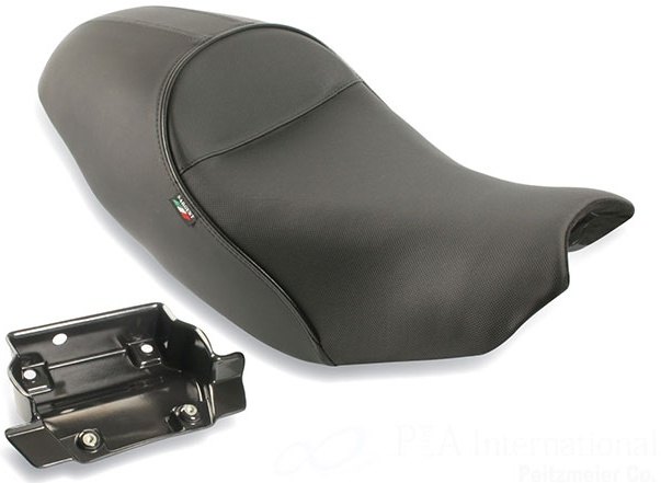 SARGENT サージェント ワールドスポーツパフォーマンスシート 【ソロスタイルシート】 Scrambler DUCATI ドゥカティ シート シート関連 外装