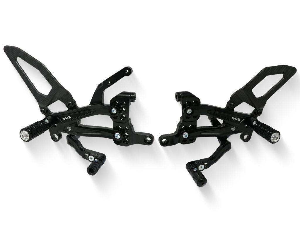 CNC Racing シーエヌシーレーシング アジャスタブルバックステップ RPS SUPERBIKE Panigale V4 R S DUCATI ドゥカティ バックステップ ステップ 足回り