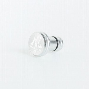 GILD design ギルドデザイン EVA Earphone jack cover [イヤホンジャックカバー] 【WILLE】 その他グッズ バイク関連グッズ カラー：シルバー [商品コード：GAEVW-200S]