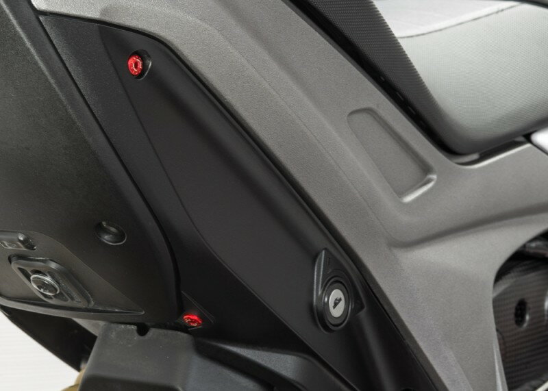 CNC Racing シーエヌシーレーシング サイドカバー用ボルト HYPERMOTARD821 HYPERMOTARD939 HYPERSTRADA DUCATI ドゥカティ 汎用ボルト・ネジ