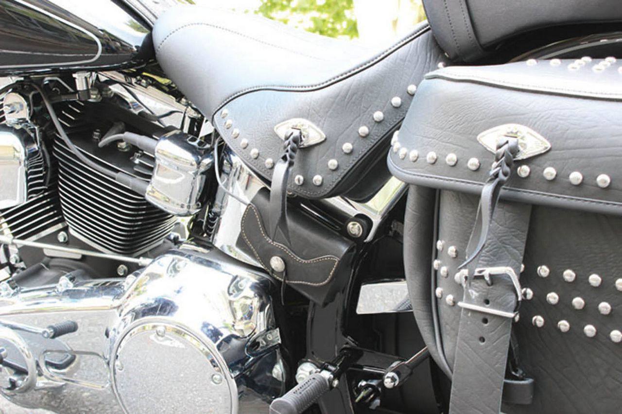ウェビック 楽天市場店のKIJIMA キジマ ETCケース取付ステー ソフテイルモデル 09-17 HARLEY-DAVIDSON ハーレーダビッドソン ETC取付ステー 電子機器類｜アングル2