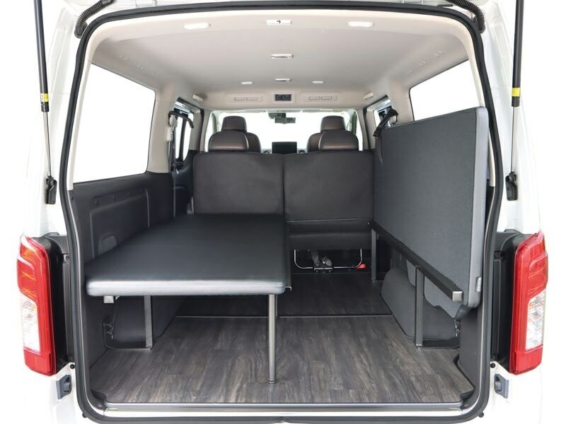 OGUshow オグショー 【メーカー直送品】キャラバン GRAND・プレミアムGX ESフリップベッド キャラバンNV350 GRAND プレミアムGX トランポ用品 パワースライド：有 / 生地タイプ：ブラックレザー / 配送先：沖縄（＋6600円・配送先情報提供に同意）