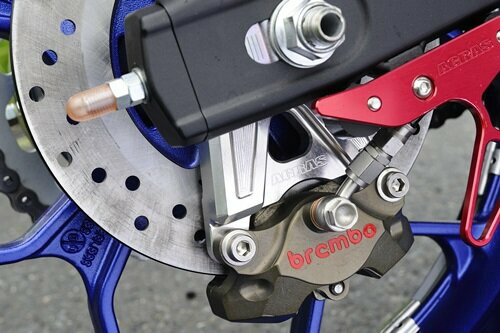 AGRAS アグラス リアキャリパーサポート YZF-R25 YZF-R3 YAMAHA ヤマハ キャリパーサポート・ブラケッ..