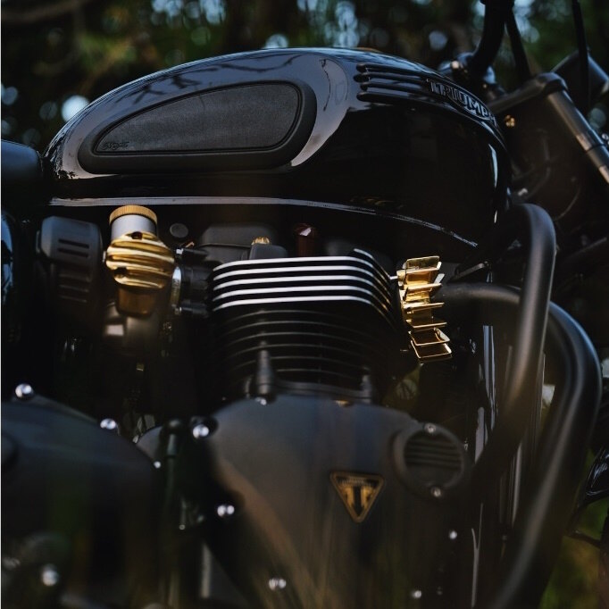 Motone Customs �⡼�ȡ��󥫥����ॺ �����������ȥ����� �ե��� BONNEVILLE BOBBER SPEEDMASTER T100 T120 SCRAMBLER 1200XC 1200XE 900 STREET CUP TWIN TRIUMPH �ȥ饤����� �ޥե顼�����ס�T�ܥ�ȥ����� �ޥե顼