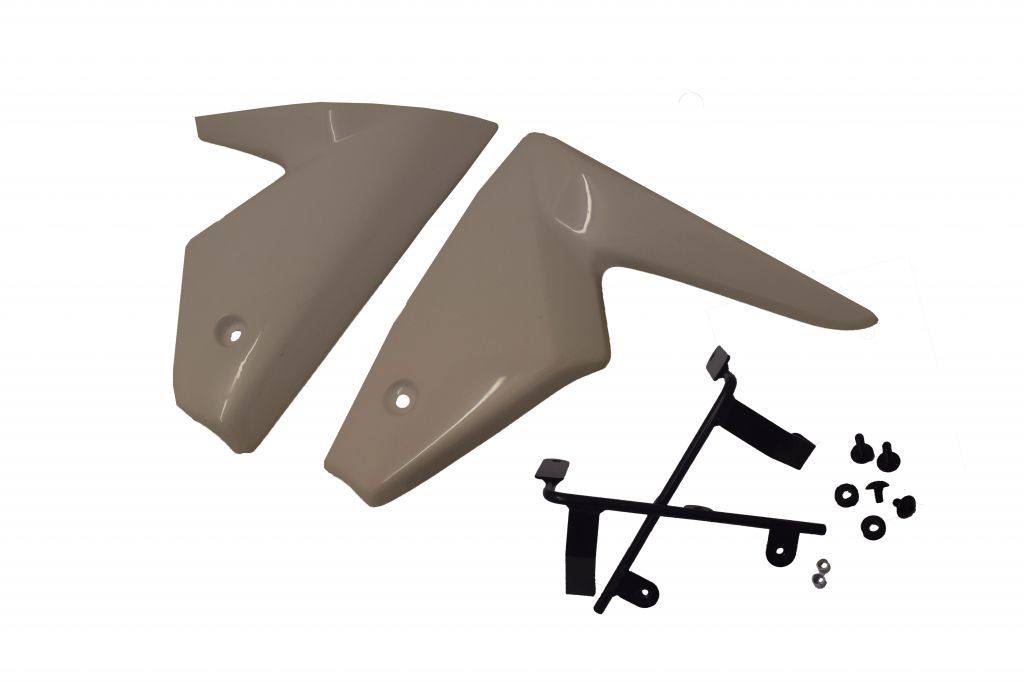 ■詳細説明Pair of radiator cheeks to fit the Yamaha MT 09／FZ 09.Designed in-house and manufactured from GRP (fibreglass).Supplied with all necessary fixings and fitting instructions.【参考訳】ヤマハMT 09 / FZ 09に合うラジエーターの頬のペア。社内で設計され、GRP(ガラス繊維)から製造されています。すべての必要な固定装置とフィッティング指示が添付されています。　※画像はイメージです。■適合車種MT09&ensp;MT09 年式: 13-21FZ09&ensp;FZ09 年式: 13-21