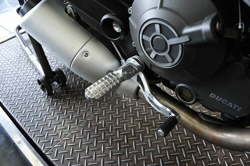 AELLA アエラ ライディングステップキット／可倒式 スクランブラー 800 スクランブラー400Sixty2 DUCATI ドゥカティ バックステップ ステップ 足回り