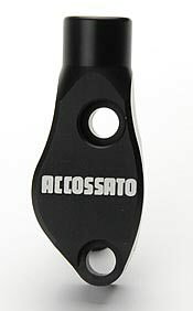 ■商品概要ACCOSSATO製ラジアルクラッチマスター専用カラー：ブラック素材：アルミ CNC■詳細説明ACCOSSATO製ラジアルクラッチマスター用ミラーホルダー。ネイキッド車両などにラジアルマスターを装着する際、取り付け位置に困るミラーを装着するためのミラーホルダーです。ミラーのねじ径はM10とM8の2タイプ。ラジアルマスターと共締めすることによりハンドル周りをすっきりさせます。スタンダード、ブラックエディションに適合。■注意点※商品の仕様及び価格は予告無く変更される場合があります。※商品のカラーは実際と異なって見える場合がありますので、あらかじめご了承ください。※商品は予告無く販売を終了させていただく場合があります。■適合車種&ensp;&ensp;&ensp;備考: ACCOSSATO製ラジアルクラッチマスター