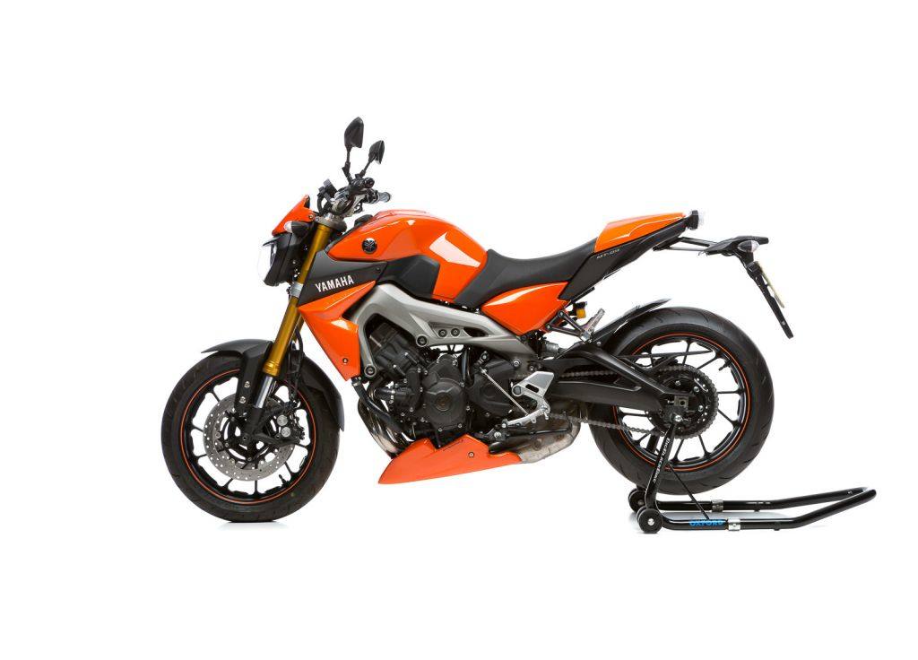 Pyramid Plastics �ԥ�ߥåɥץ饹���å� �������������/���ݥ��顼(Belly Pan��Spoiler) MT09 FZ09 YAMAHA ��ޥ� ������������� �������Ϣ ����