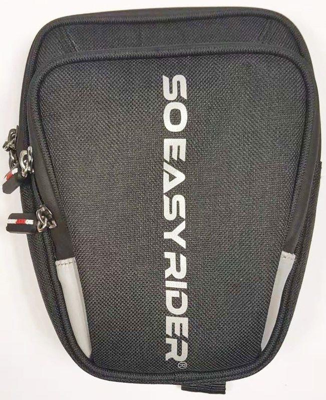 ■商品概要【メーカー品番】LEGBAG-M■詳細説明Quick access．Adpated to the rider life， the LEG BAG M allow a quick acces toyouressential stuff．Rain protection included．■注意点※輸入品のため、説明書が付属する場合、外国語の説明書となります。※メーカー都合により商品の仕様変更がある場合がございます。ご了承ください。　※画像はイメージです。