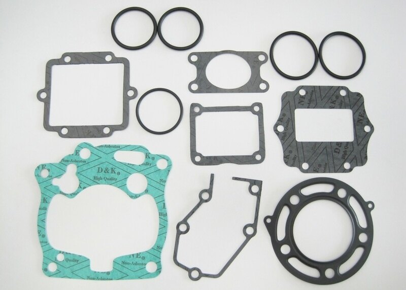 ■商品概要【メーカー品番】810429■詳細説明Tecnium gaskets enable you to remount your engine， ensuring its long-term reliability， at the same time as benefiting from an excellent quality／price balance．Top-end gasket kit Includes all of the top end gaskets needed for the procedure■注意点※輸入品のため、説明書が付属する場合、外国語の説明書となります。※メーカー都合により商品の仕様変更がある場合がございます。ご了承ください。　※画像はイメージです。■適合車種KX 125&ensp;KX 125 年式: 99-02 &ensp;&ensp;備考: KX125L■商品番号1015995