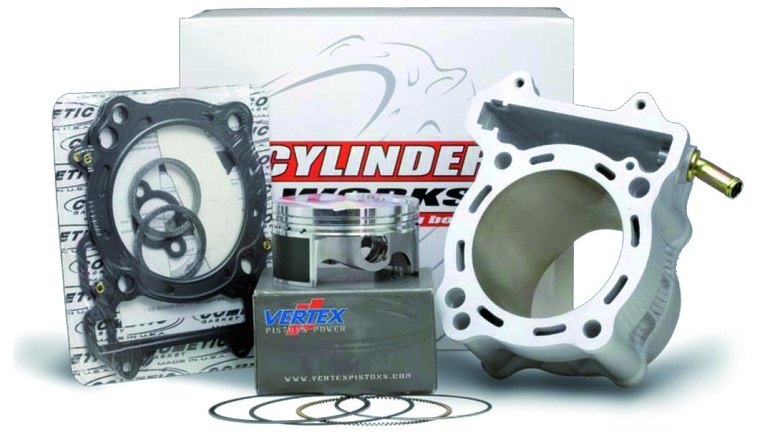 ■商品概要【メーカー品番】CW21013K01直径Φ(mm)：80■詳細説明Cylinder Works kits contain a Vertex piston and are a veryhighstandard replacement option． These kits offer you an affordablewayto increase horsepower while maintaining stockenginereliability．?Contains ： Cylinder Works cylinder - Vertex piston - CylinderWorkstop engine gasketsFor a high performance racing engine tuning or a highqualityrenewing■注意点※輸入品のため、説明書が付属する場合、外国語の説明書となります。※メーカー都合により商品の仕様変更がある場合がございます。ご了承ください。　※画像はイメージです。■適合車種YZ 250 F&ensp;YZ 250 F 年式: 19-21&ensp;&ensp;備考: （CG40）