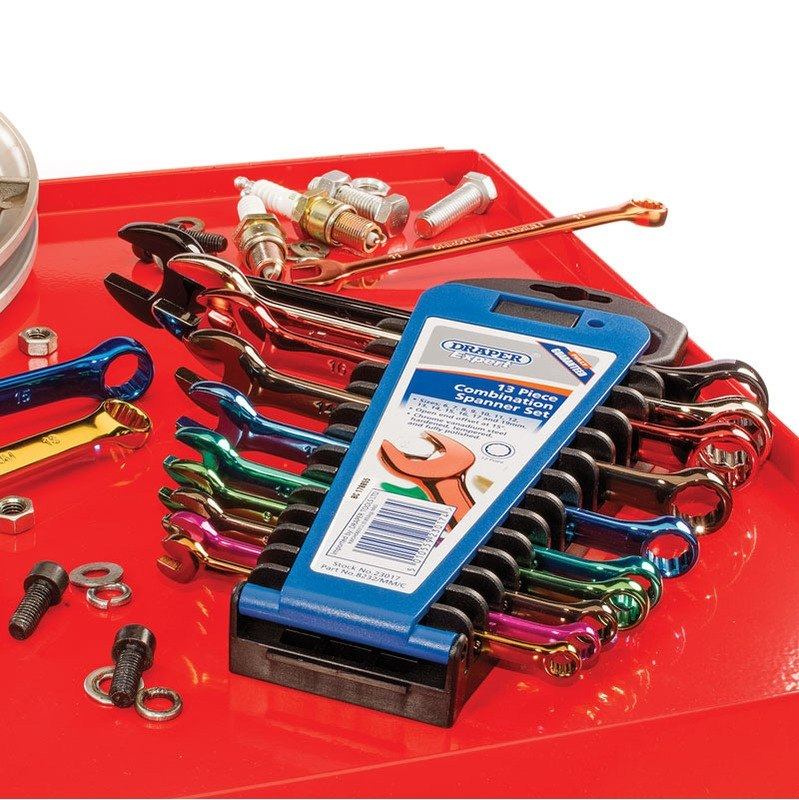 ■商品概要【メーカー品番】23017カラー：マルチ■詳細説明Coloured combination wrenches forged in chromevanadiumsteel．?Coloured chrome platedEach colour represents a different sizeDraper Expert Quality12 point ring cranked at 15°Open end head cranked at 15°Content：6，7，8，9，10，11，12，13，14，15，16，17 and 19mm■注意点※輸入品のため、説明書が付属する場合、外国語の説明書となります。※メーカー都合により商品の仕様変更がある場合がございます。ご了承ください。　※画像はイメージです。