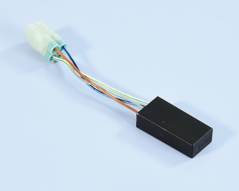 ■商品概要【メーカー品番】171.0010■詳細説明The lambda probe detects the presence of oxygen in the exhaustgasesand lets the carburation adjustemnt and consequent thestochiometricratio． (air/fuel)．?Polini emulator simulates thesigns of theoriginal lambda probe received from the CDI． Theoriginal CDI， inthis way， is leaded to work with a constantair/fuel ratio， lettingthe performance improvement of the vehicleand the perfectstochiometric working．■注意点※輸入品のため、説明書が付属する場合、外国語の説明書となります。※メーカー都合により商品の仕様変更がある場合がございます。ご了承ください。　※画像はイメージです。■適合車種AEROX 4&ensp;AEROX 4 年式: 18&ensp;&ensp;備考: （SA426）