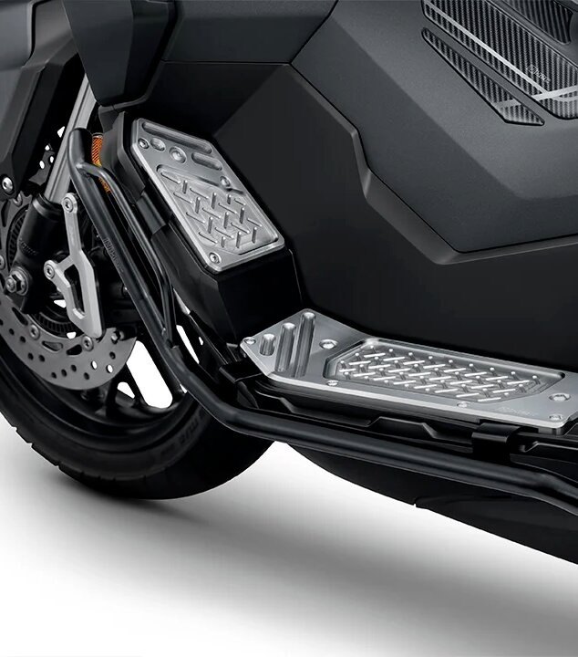 ■商品概要BLACK■詳細説明Fit for model： HONDA ADV350H2C Black foot rest- Prevent scratches- Enhance coolness to the car■注意点※取り扱い説明書が付属する場合は外国語となります。※メーカー都合により商品の仕様変更がある場合がございます。ご了承ください。　※画像はイメージです。■適合車種ADV350&ensp;ADV350 ■商品番号THK2LFN64433TA