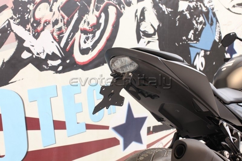 EVOTECH エボテック ナンバープレートホルダー フェンダーレスキット GSX-S750 SUZUKI スズキ フェンダー関連 外装