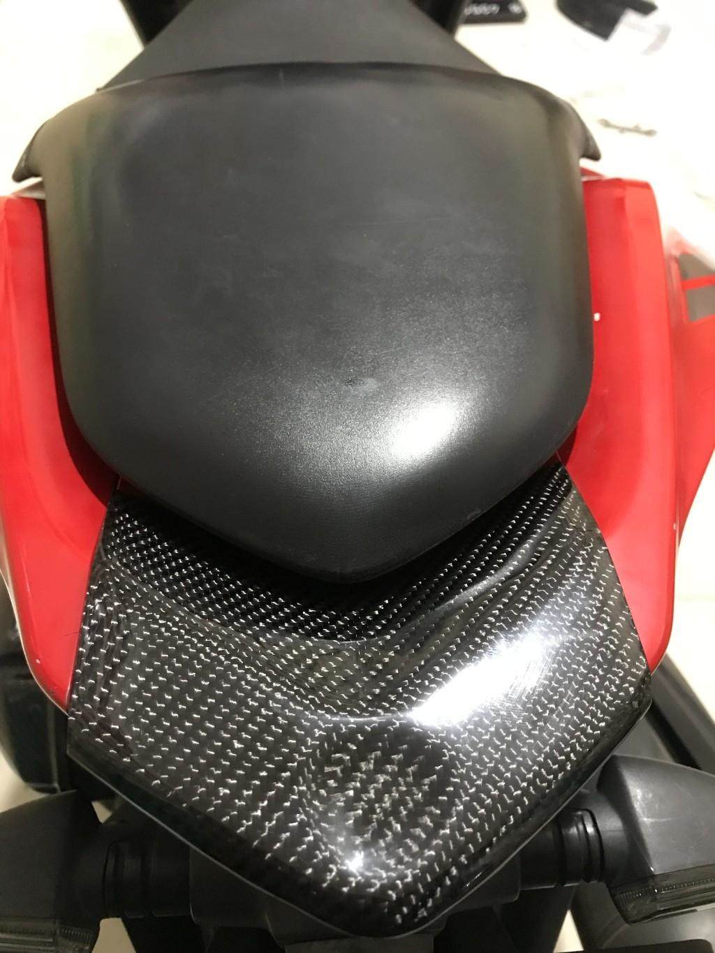 Carbon Variasi カーボンバリアシ テールカバー Aerox 155 外装