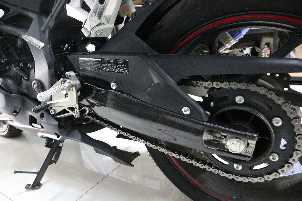 Carbon Variasi カーボンバリアシ スイングアームカバー CBR250RR HONDA ホンダ スイングアームカバー・プロテクター 外装