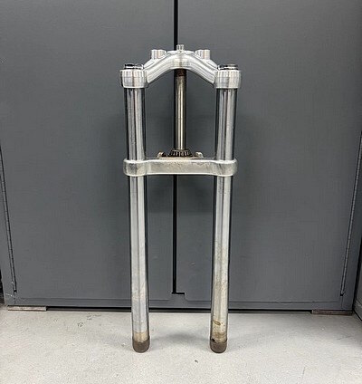 部品屋K&W 【CT NEWMAN ENGINEERRING】ドロップツリー HARLEY-DAVIDSON ハーレーダビッドソン トリプルツリー・ステム・アンダーブラケット ハンドル