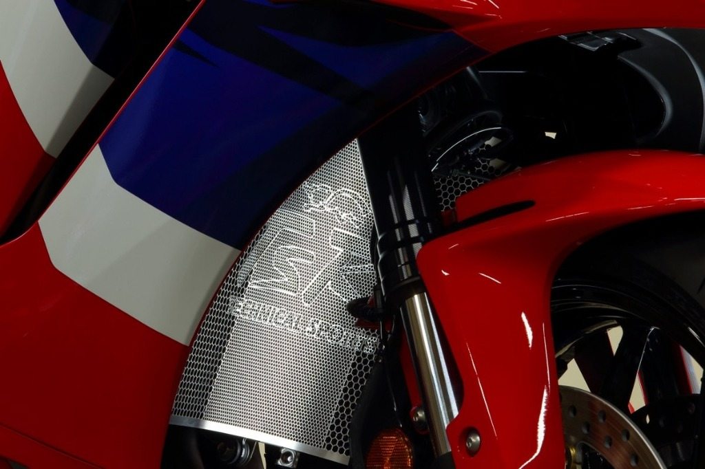 TSR テクニカルスポーツレーシング ラジエーターコアガード CBR600RR HONDA ホンダ ラジエーターコアガード・オイルクーラーコアガード 冷却関連 エンジン 2
