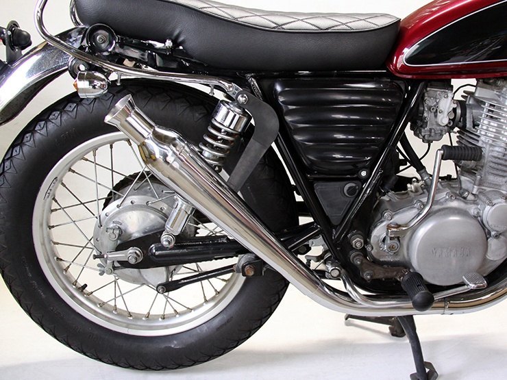 sr400用aaaセミレーシングマフラー