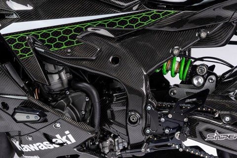 A-TECH エーテック フレームヒートガード ZX-25R KAWASAKI カワサキ フレームカバー フレーム タイプ：平織ドライカーボン(CDC)／クリア塗装済