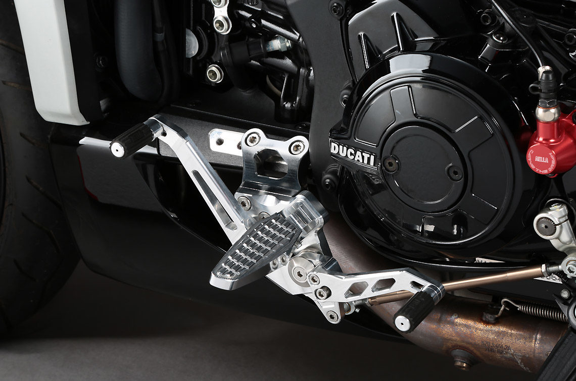 AELLA アエラ ライディングステップキット Xdiavel DUCATI ドゥカティ バックステップ ステップ 足回り
