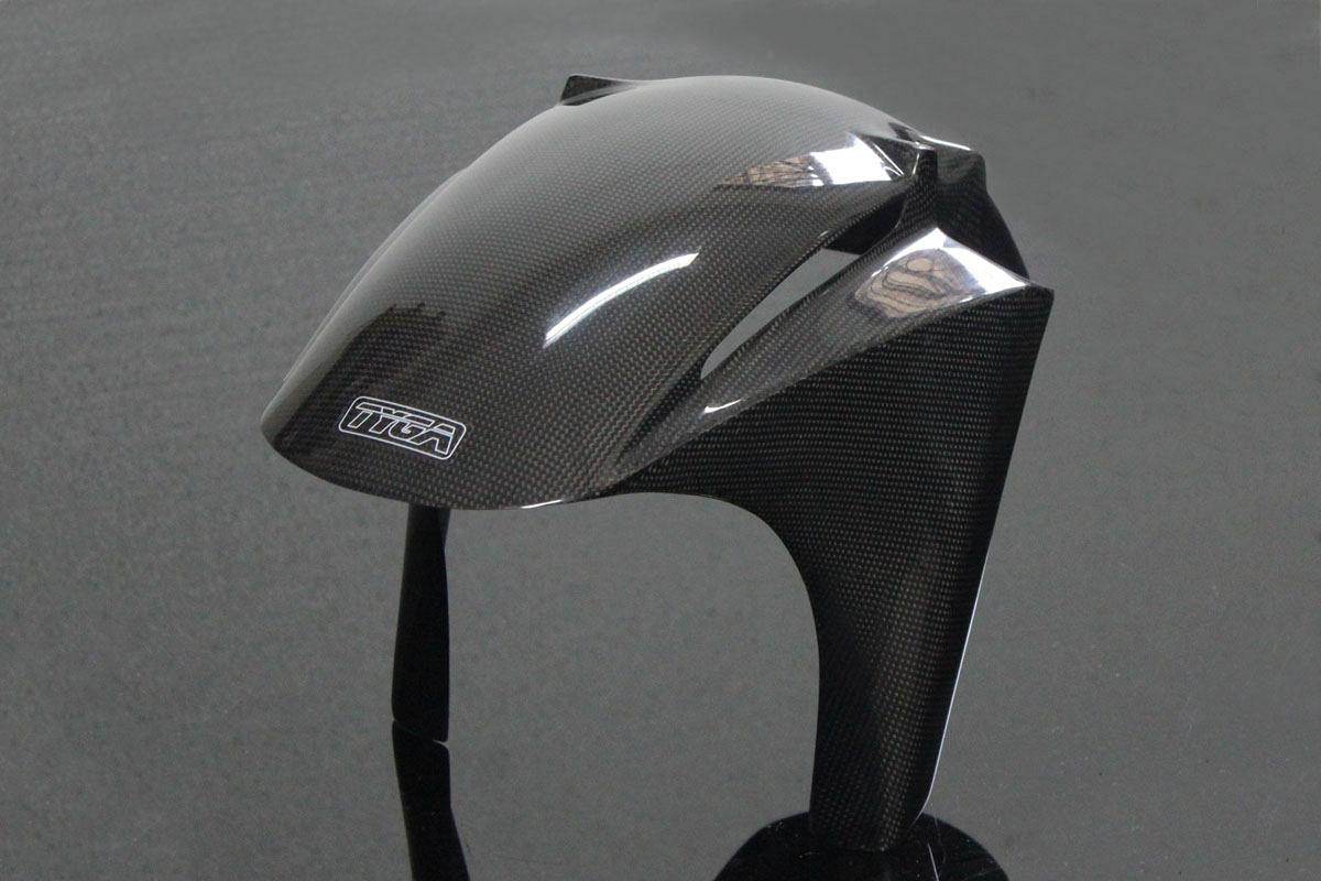 ■商品概要カーボン■詳細説明純正の取付位置に装着します。TYGAとHONDAのすべての車体にご使用いただけます。NC30 VFR400R、NC23およびNC29 CBR400RRモデルに適しています。適合部品：すべてのTYGA PerformanceおよびHONDA OEMパネル。■適合車種CBR400RR&ensp;CBR400RR&ensp;&ensp;備考: NC23&ensp;CBR400RR&ensp;&ensp;備考: NC29VFR400R&ensp;VFR400R&ensp;&ensp;備考: NC30