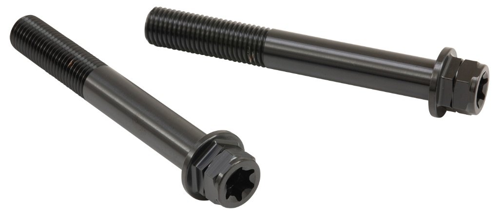 ■商品概要・75mm・フランジ六角・M10／P1.25・ヘクサロビュラ・2本入ボルト座面サイズ：Φ17.0素材：ステンレス■詳細説明ブレンボラジアルマウントキャリパーに対応するサイズです。ブレンボキャリパーのマウントボルト座面に対応するサイズにて設計したステンレス削り出しキャリパーマウントボルト。トルク伝達効率が高く、ねじ穴が変形しにくいヘクサロビュラ形状を採用。カラーリングはポリッシュ・ブラック・チタン色の3色をラインナップ。■注意点※締め付けには12mmソケット(六角)か、ヘクサロビュラ／ヘックスローブ／トルクス用工具T50サイズソケットが必要です。※画像には他のサイズ・カラーが含まれています。※装着画像は、Z900RSにCMBF-075(B・P・T)／220.B473.40／PCR-110を装着したイメージです。実際の商品と首下長が異なる場合があります。※装着画像は、Z900RSにCMBT-075(B・P・T)／220.A397.10／PCR-210を装着したイメージです。実際の商品と首下長が異なる場合があります。※ボルト側面画像はイメージです。実際の商品と首下長が異なる場合があります。※ネジ部に着色されていない箇所がありますが表面処理過程で発生するものであり、商品不良ではありません。※チタン色の発色は1本1本異なります。※メーカー都合により商品の仕様変更がある場合がございます。ご了承ください。■適合車種&ensp;&ensp;&ensp;備考: 汎用